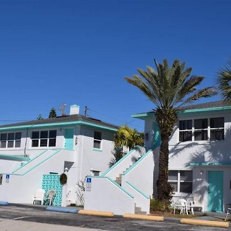 Private One-Bedroom 6 -Directly Across From Beach St. Pete Beach Extérieur photo